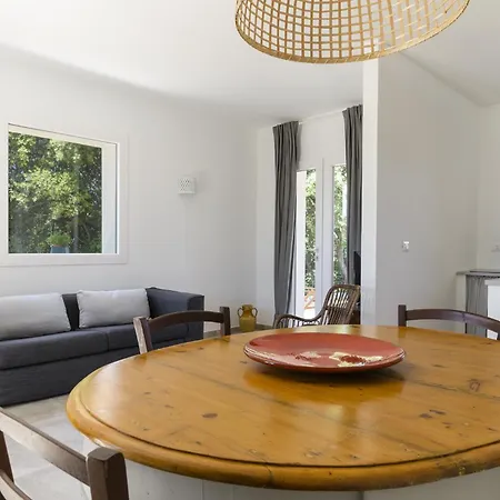 Foragno Con Giardino By Wonderful Italy オストゥーニ